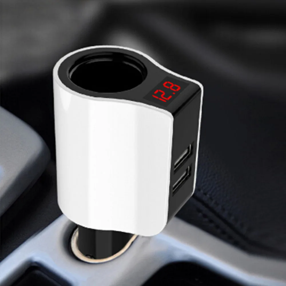 Умное автомобильное зарядное устройство с двумя USB-портами и дисплеем напряжения