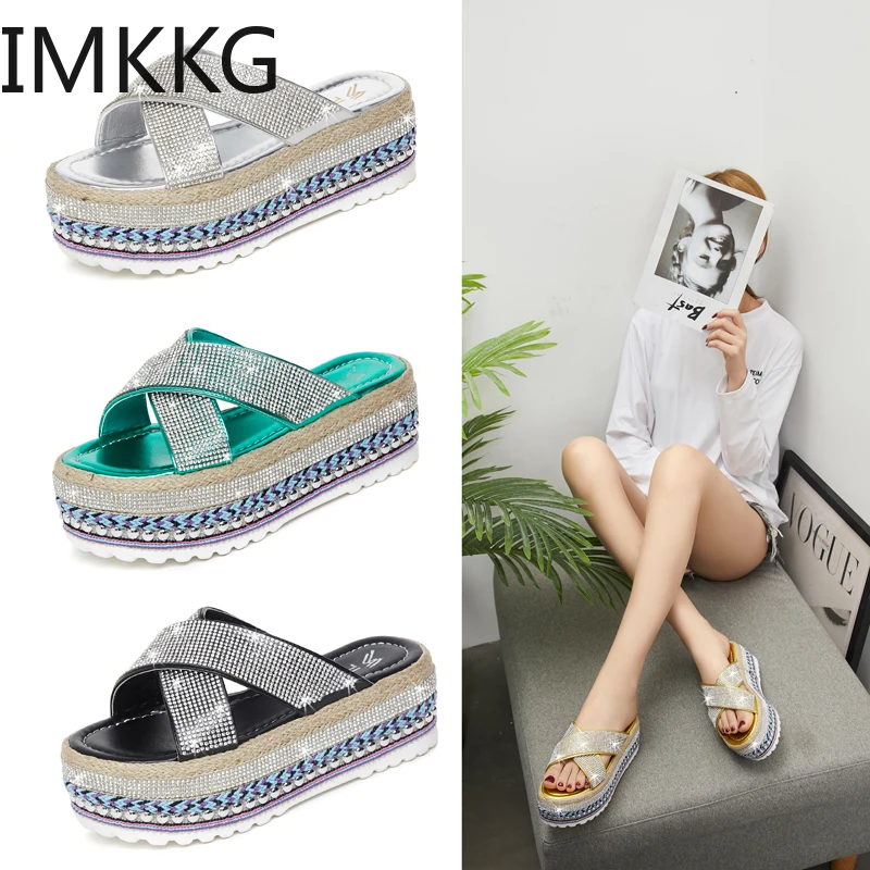 Популярные летние женские шлепанцы со стразами на каблуке Уличные модные