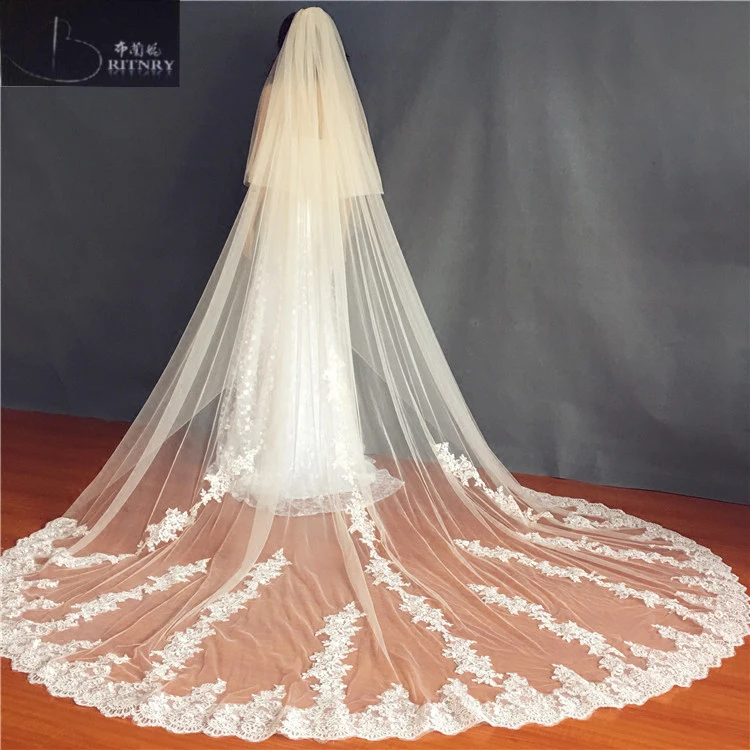 

3Meter Light Champagne Ivory Cathedral Wedding Veils Long Lace Edge Bridal Veil with Comb Wedding Accessories Bride Veil