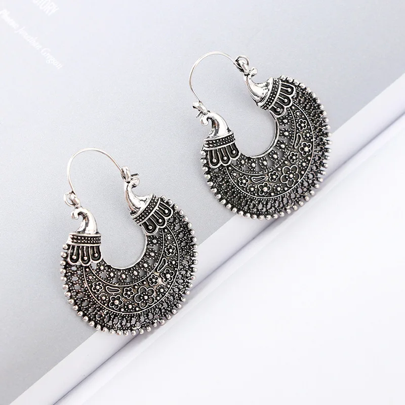 vintage ethnic Hoop Earrings for Women New Hollow carved bohemian round Geometric Female Jewelry personality hoop earrings 2018 | Украшения
