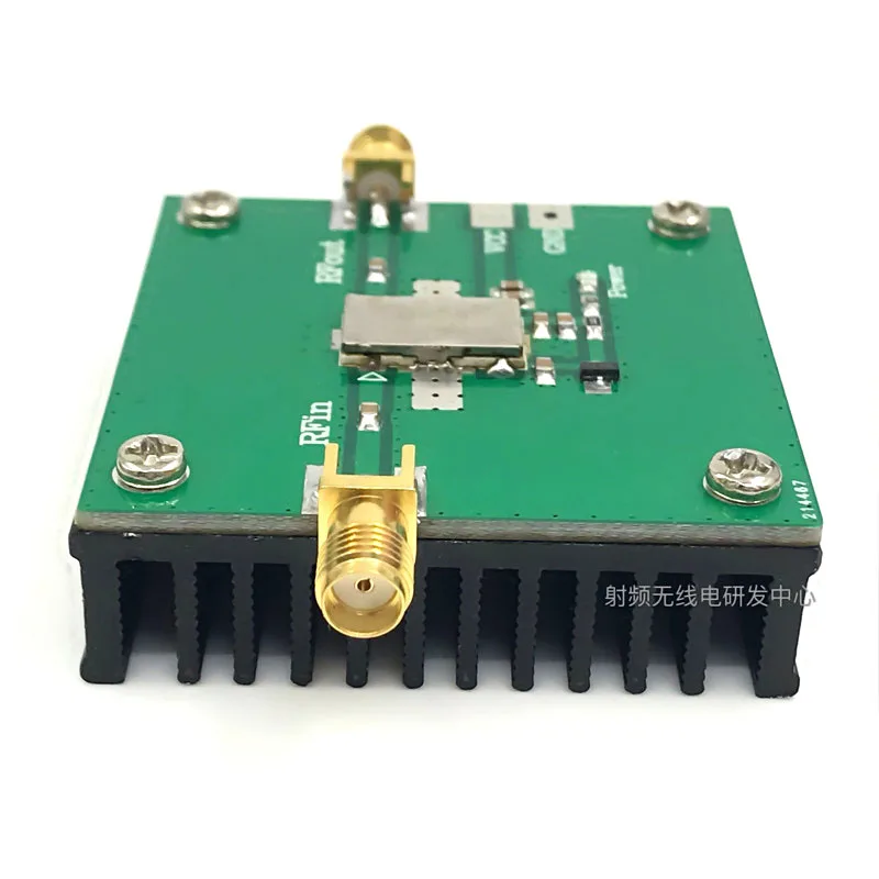 890 МГц-960 МГц 915 4 Вт LNA RF усилитель мощности 30 дБ для FM HF VHF / UHF Ham радио SMA |