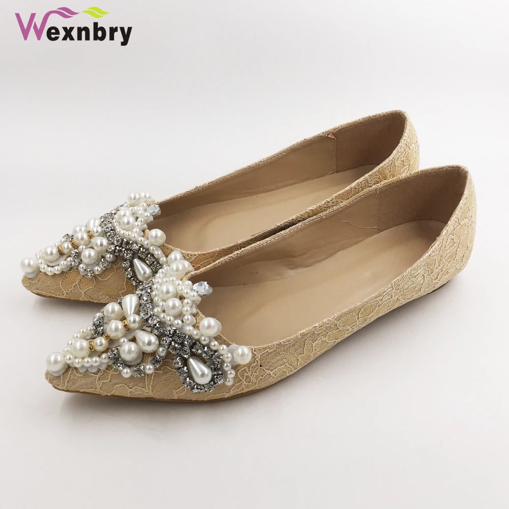 Маленький размер большой красивые дамские туфли на плоской подошве и острым