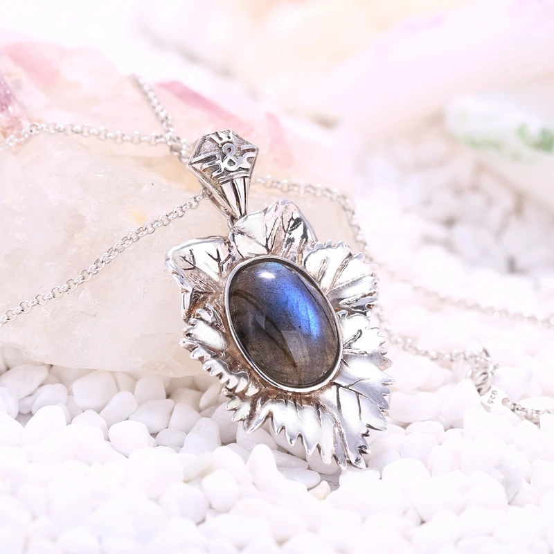 

Индивидуальный индивидуальный супер светильник Лабрадорит в форме листа, серебро 925 пробы, инкрустированный драгоценным камнем, цепочка дл...