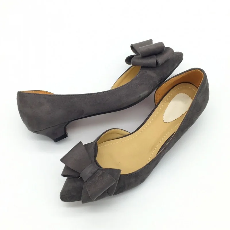 Туфли-лодочки женские на низком каблуке с острым носком без застежки | Обувь