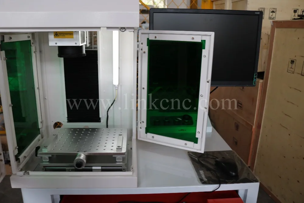 Многофункциональная цветная лазерная маркировочная машина с 200*300