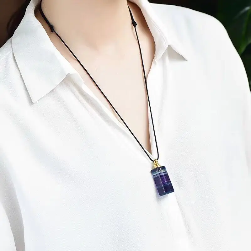 Оптовая продажа цветные подвески из натурального флюорита резные в виде бутылки