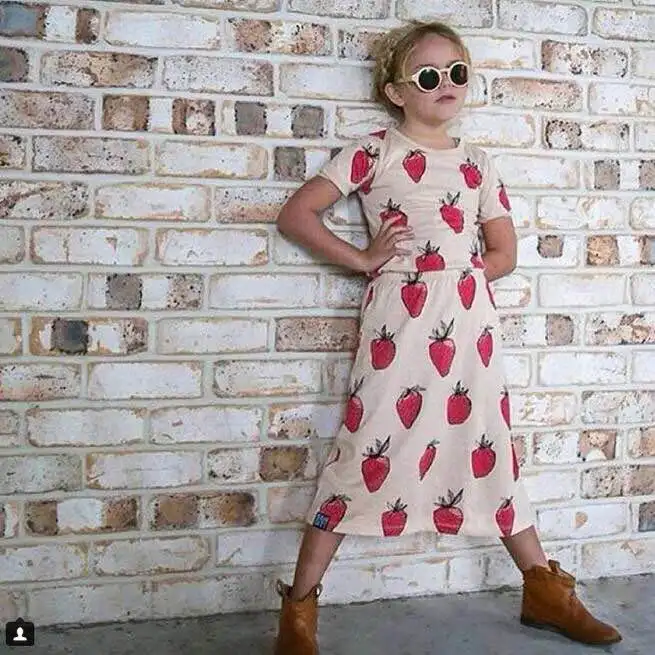 Весна-лето 2016 юбки для маленьких девочек детские с клубникой повседневная