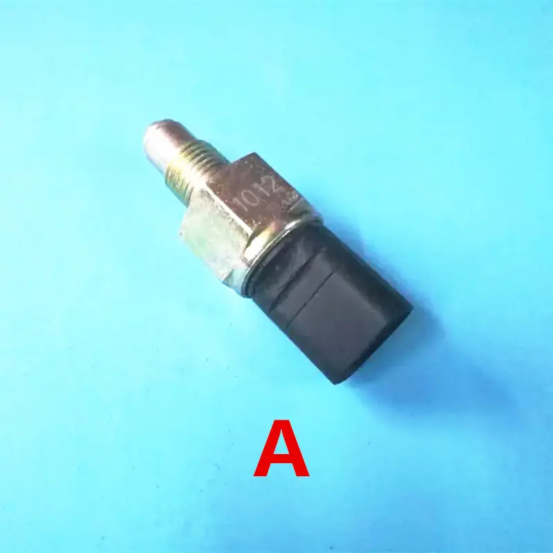 Красный Переключатель лампы заднего хода для JAC J3, JAC J3 Турин, JAC J5, JAC J6 - Цвет: Красный