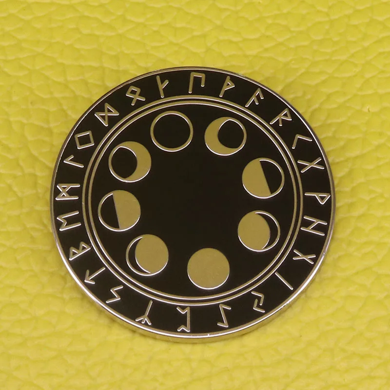 Старший ФУТАРК руны брошка на лацканы Oracle от norse традиция подарок эмаль Pin |