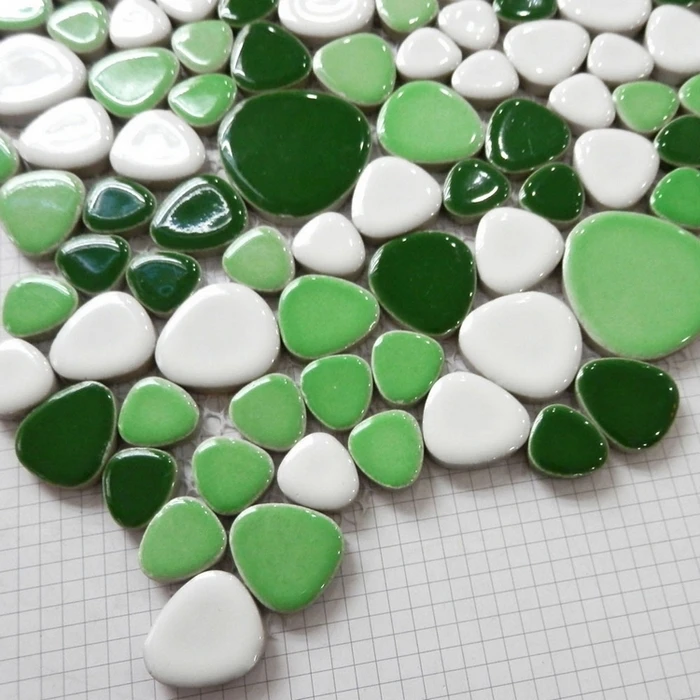 Керамическая мозаичная плитка для пола разноцветная зеленая белого цвета с