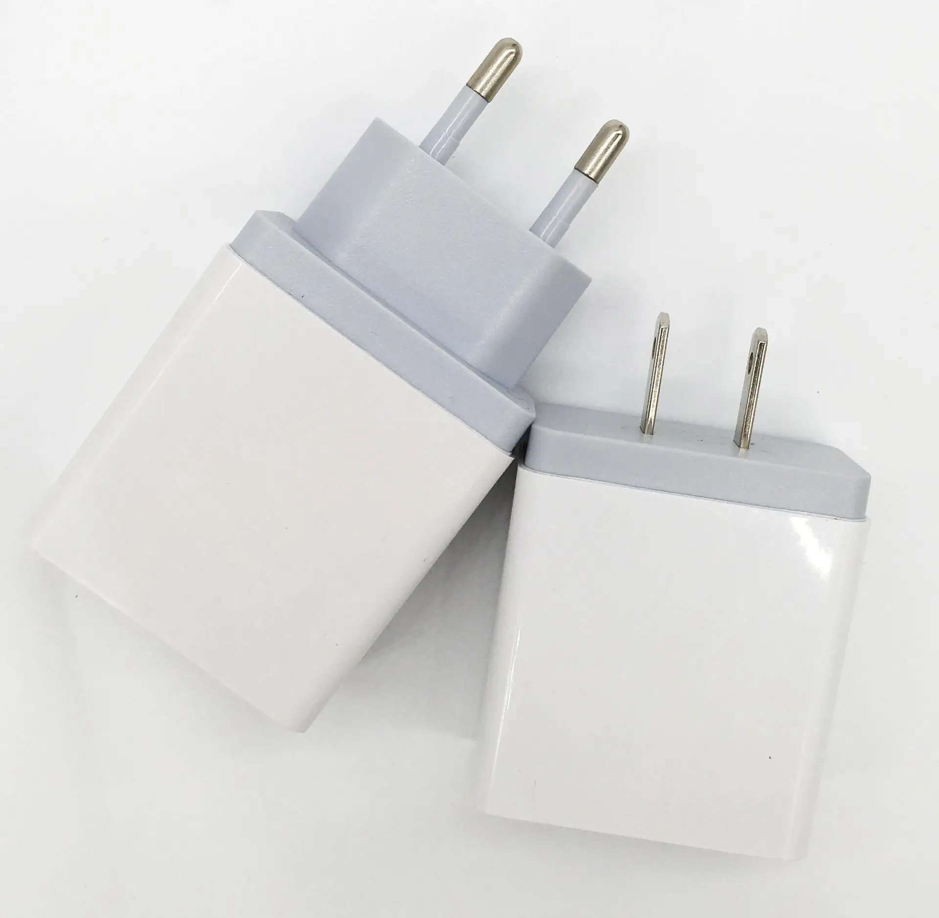 3 USB зарядная головка для мобильного телефона 5V2. 4A адаптер США 43g EU 2400 (mA)