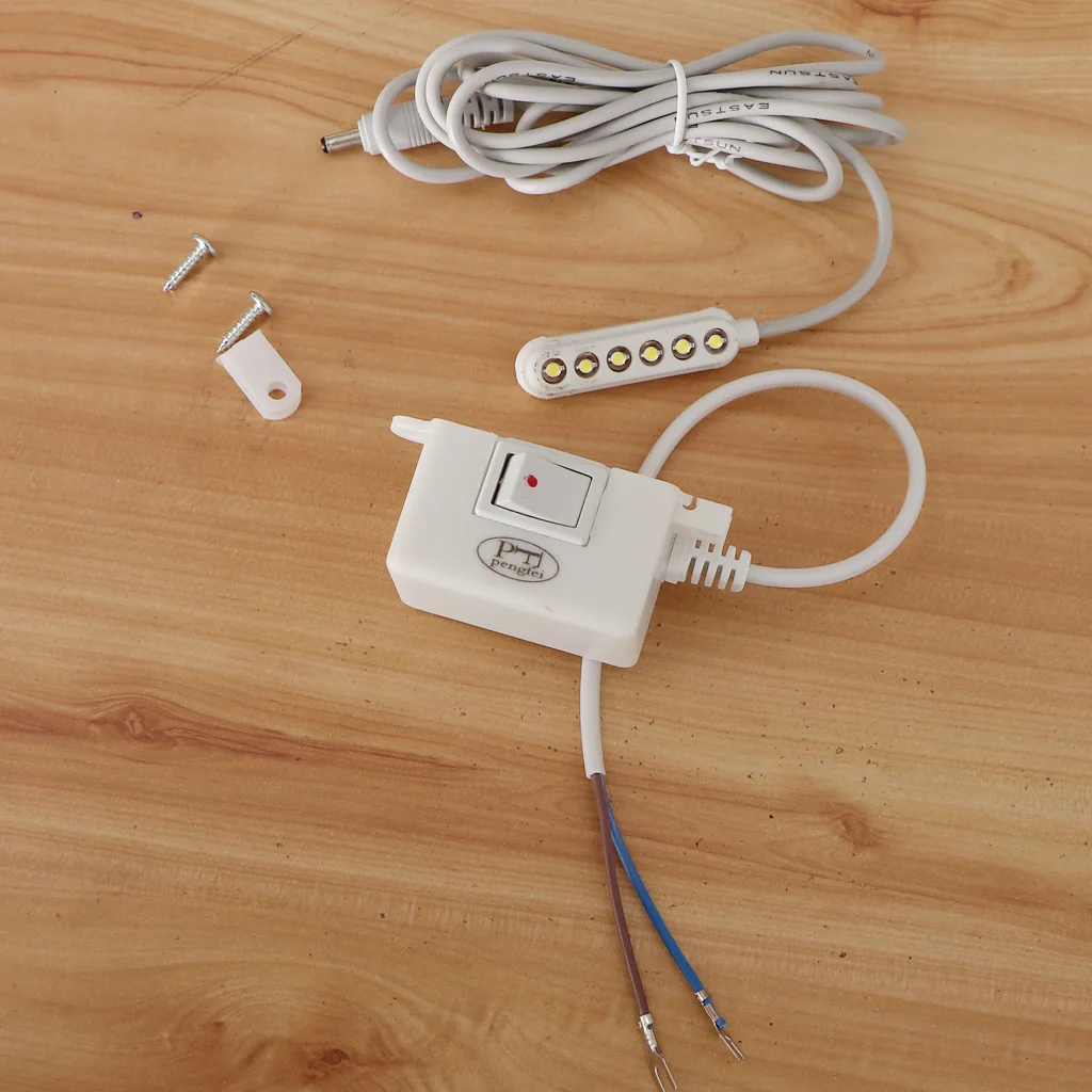 6 светодиодных ламп Универсальная швейная машина с магнитным основанием