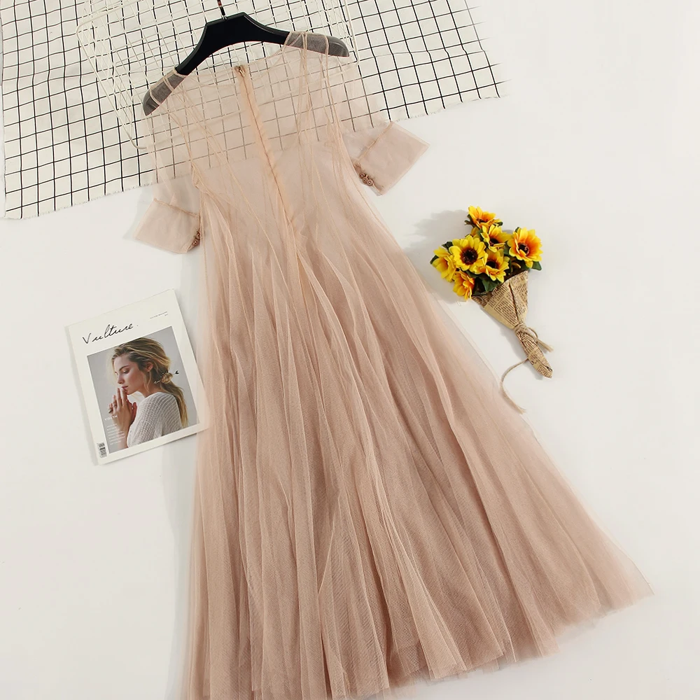 Платье женское кружевное на бретелях-спагетти с круглым вырезом и коротким