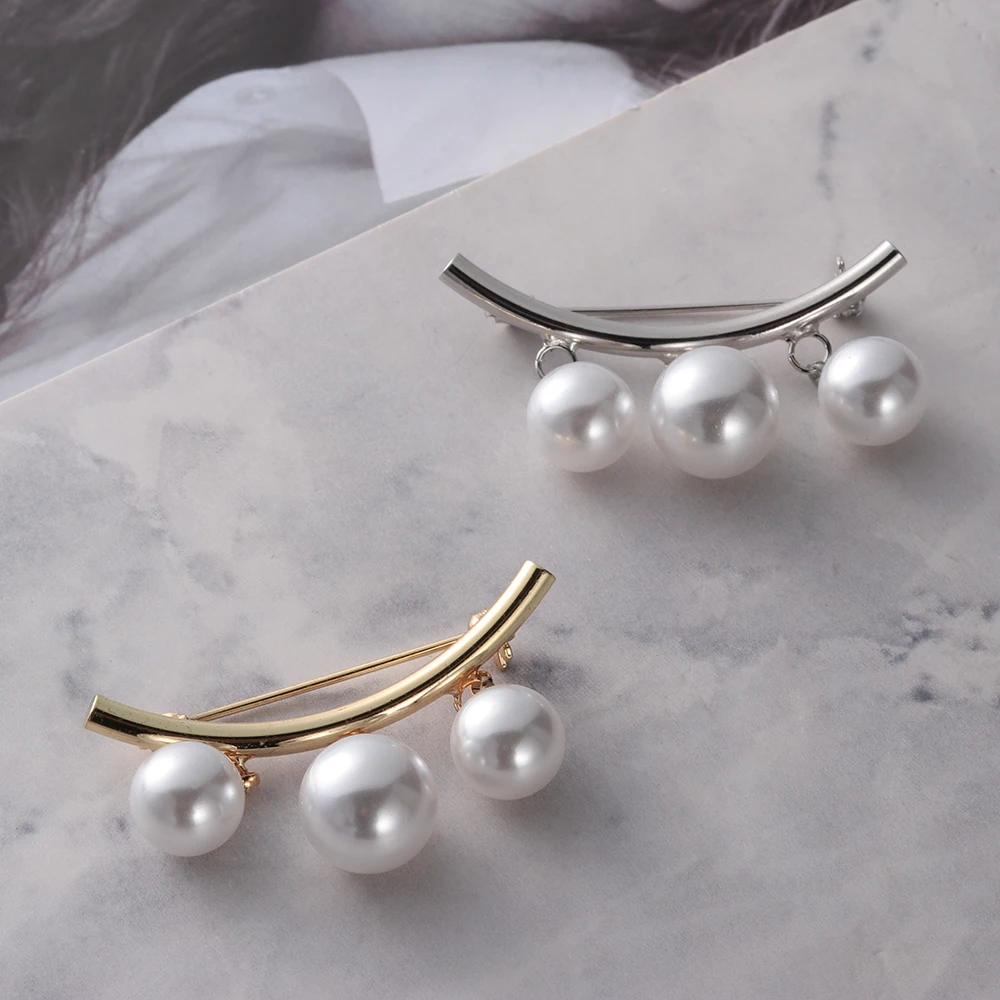 Корейская простая изогнутая жемчужная брошка для женщин кардиган с