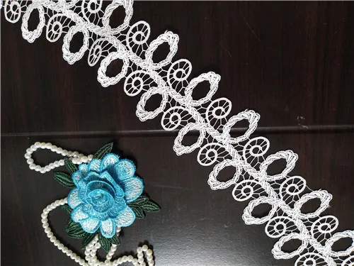 1 ярд грязно-белый кружевной отделкой маленькие цветы Кружева Швейные аксессуары