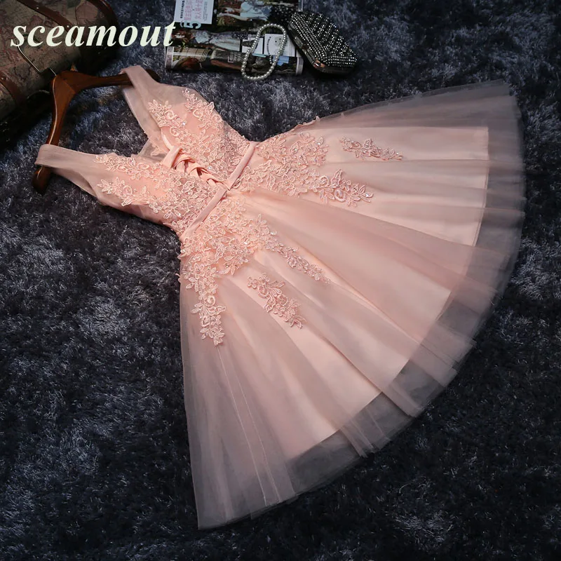 Короткое коктейльное платье из тюля пыльно розового цвета длиной до колена без