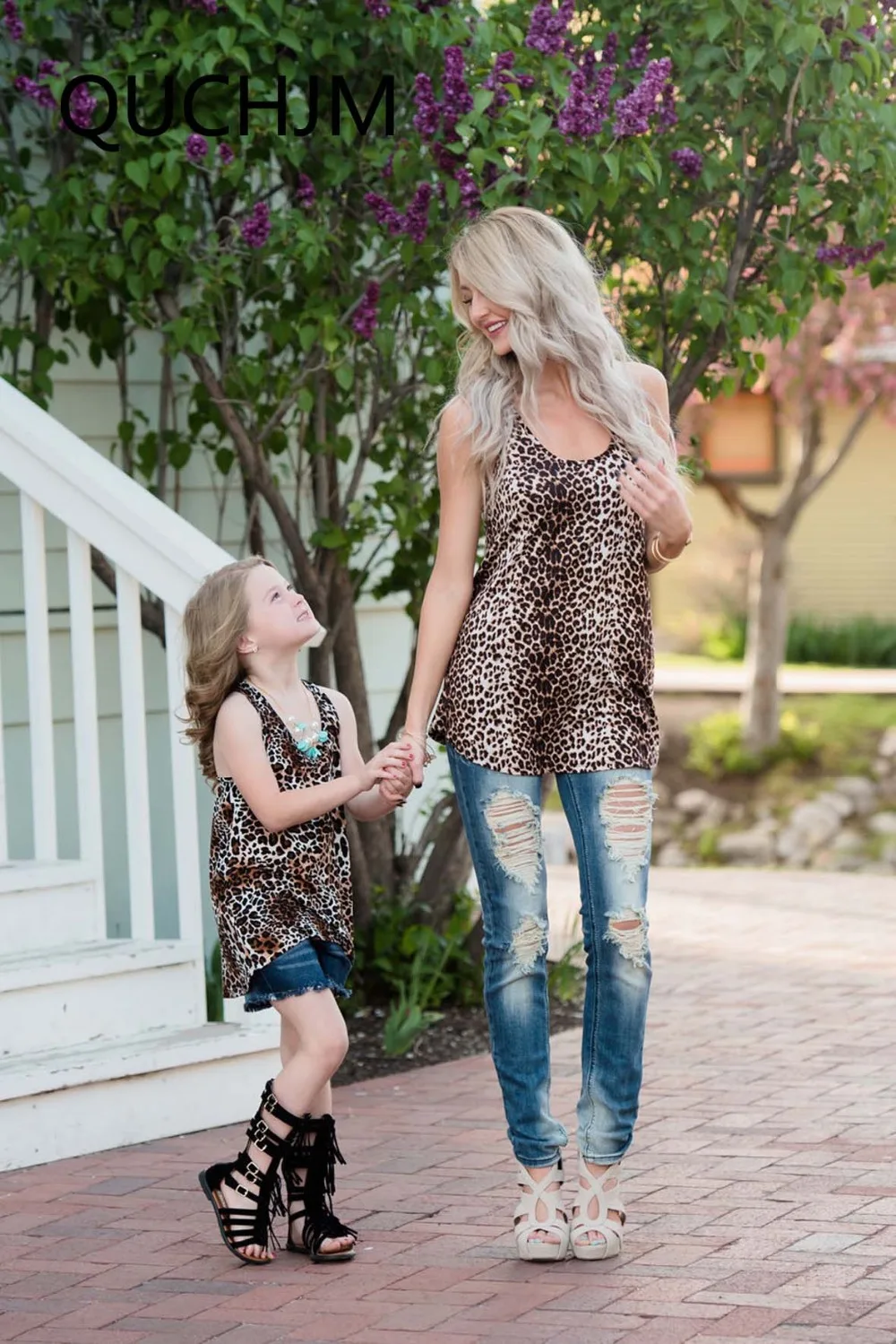 

Family Matching Outfits Spring/summer 2018 in Europe and the sexy leopard parent-child outfit mother and girl tops t-shirts