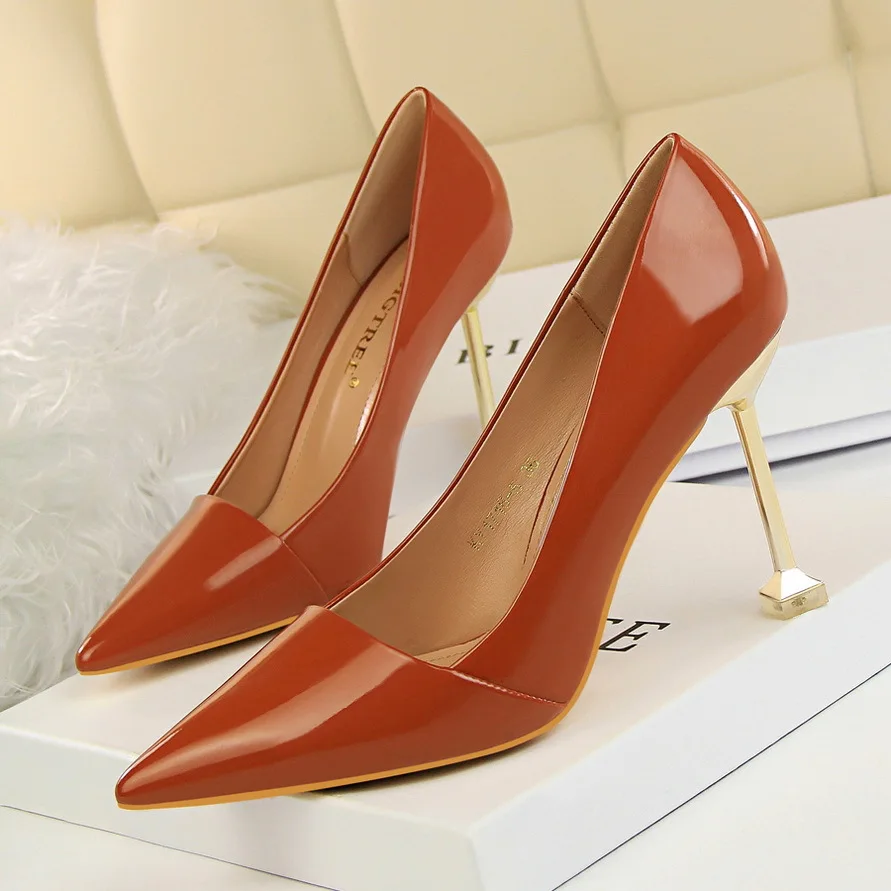

Women Fashion Concise OL Patent Leather Pointed Toe Pumps Ladies Spring/Autumn 9.5cm Thin High Heel Shallow Office Party Shoes