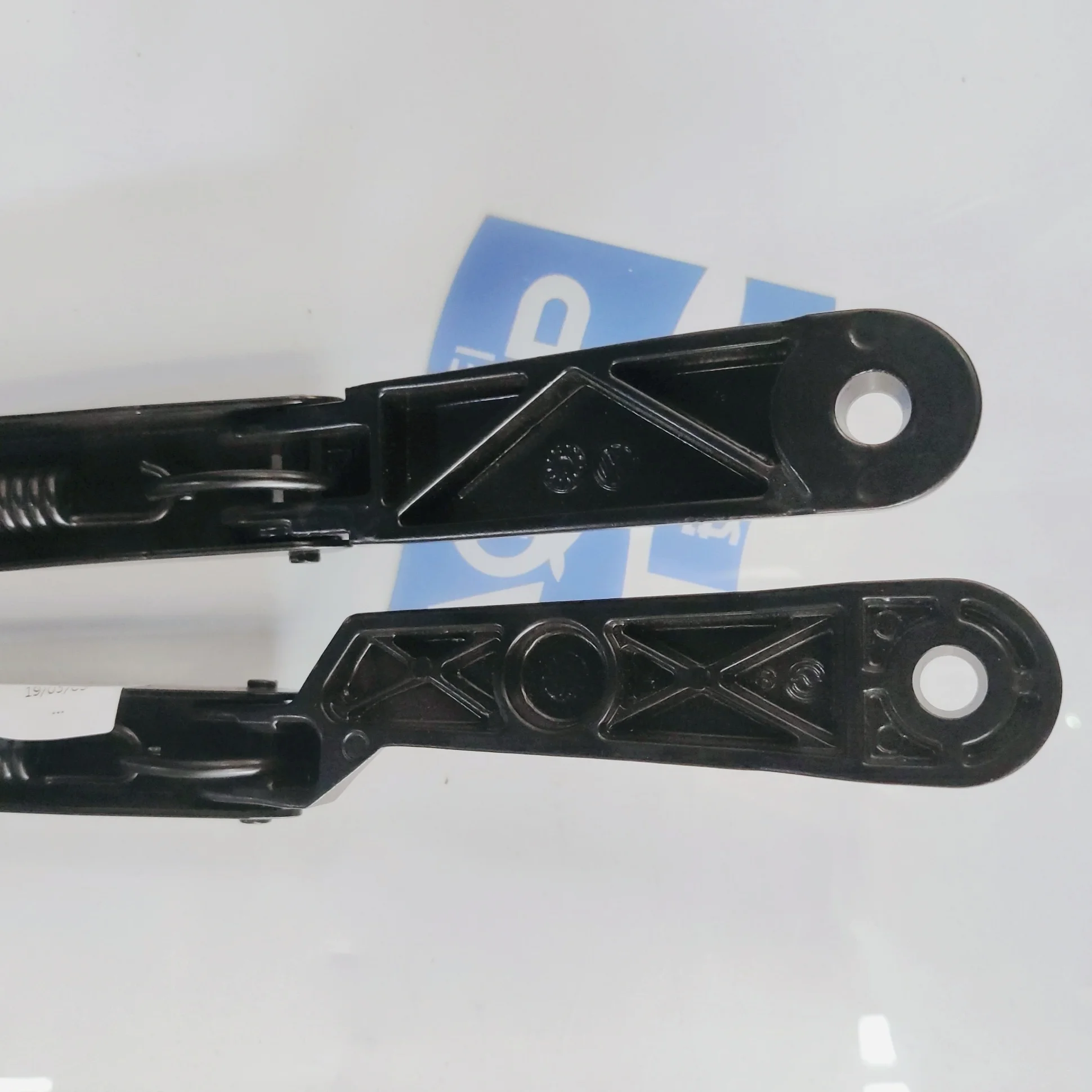 Автозапчасти для JAC J4 J5 J6 автомобиля OEM номер 5205300U7101XZ 5205400U7101XZ левая и правая Щетка