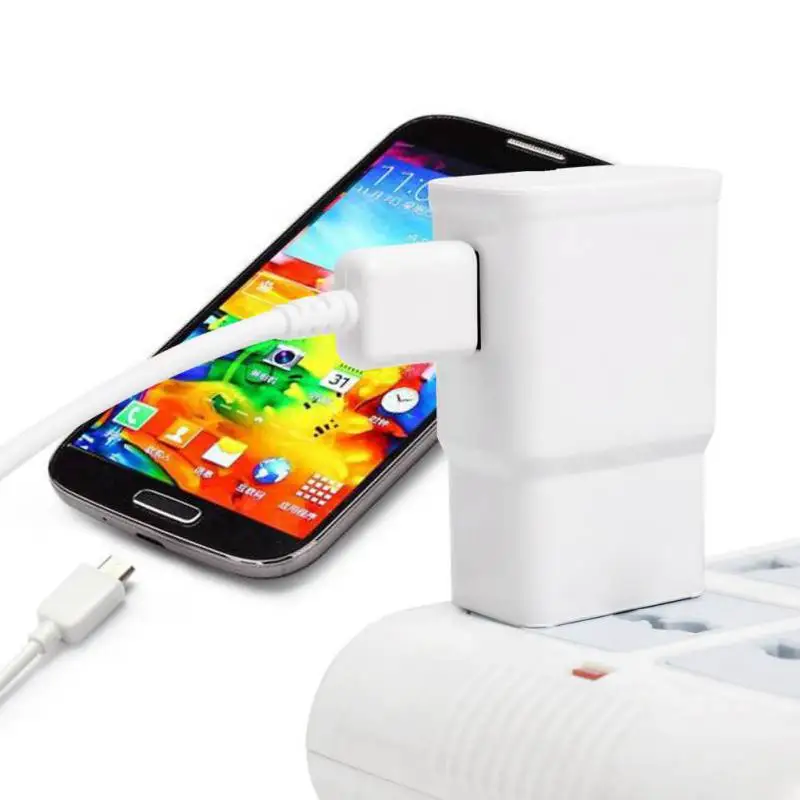 Портативное зарядное устройство с европейской вилкой и USB-кабелем для быстрой