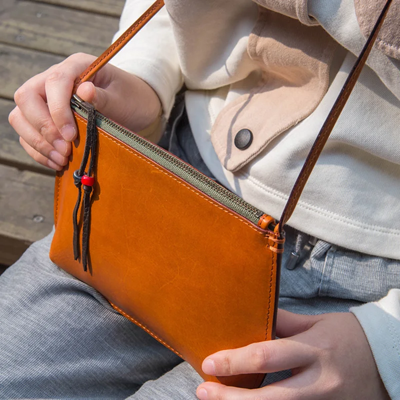 AETOO Head-layer cowhide envelope bag retro leather solid color small square single shoulder oblique carry summer female | Багаж и сумки