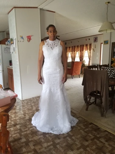 Женское свадебное платье с юбкой годе кружевное винтажное лямкой на шее модель