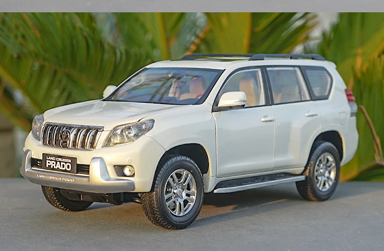 1/18 Toyota Land Cruiser Prado литая под давлением модель автомобиля SUV игрушки для мальчика Коллекция подарков хобби белый с новой оригинальной коробкой