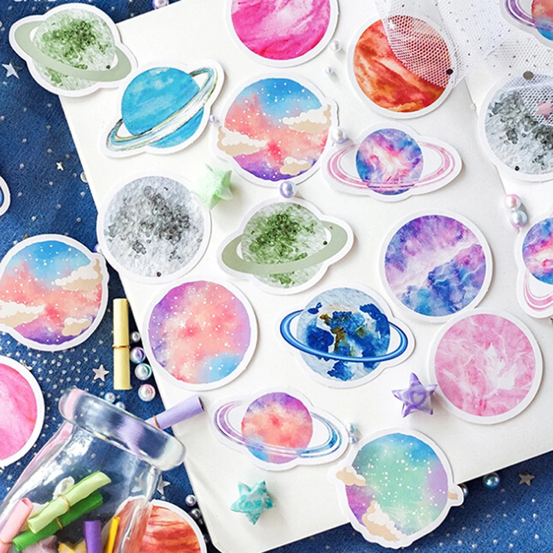 1 коробка декоративных наклеек с изображением забавной планеты Стик для