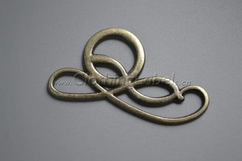 Металлическая этикетка неправильной формы на заказ для сумок одежды обуви