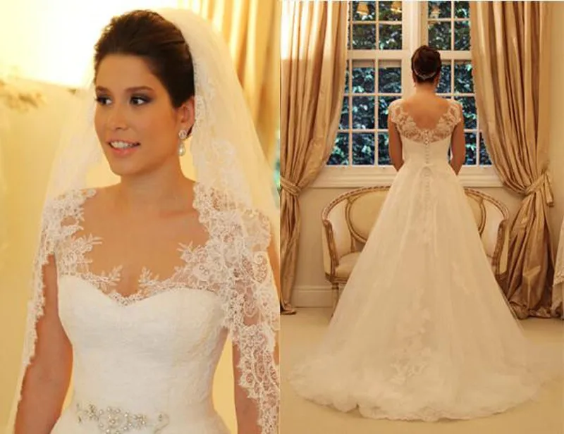 

Romantic 2015 A-line Lace Wedding Dresses Sleeveless Court Train 2015 Lace Appliques Button Bridal Gown Dresses