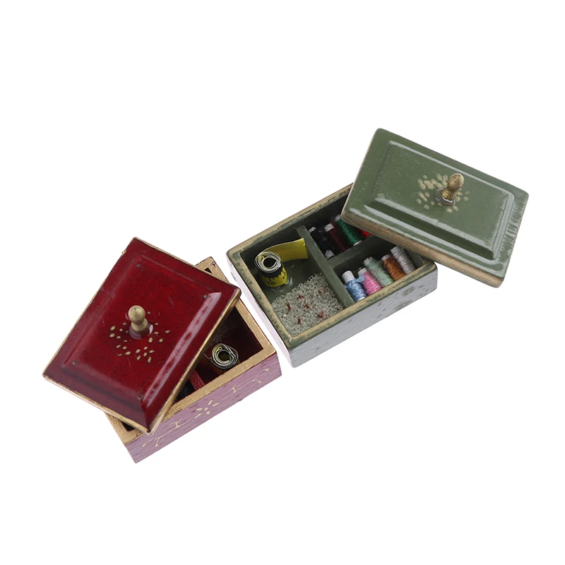 

Best Sale 1:12 Miniature Vintage Sewing Box with Lid Winered Dollhouse Decoration Dolls Accessories