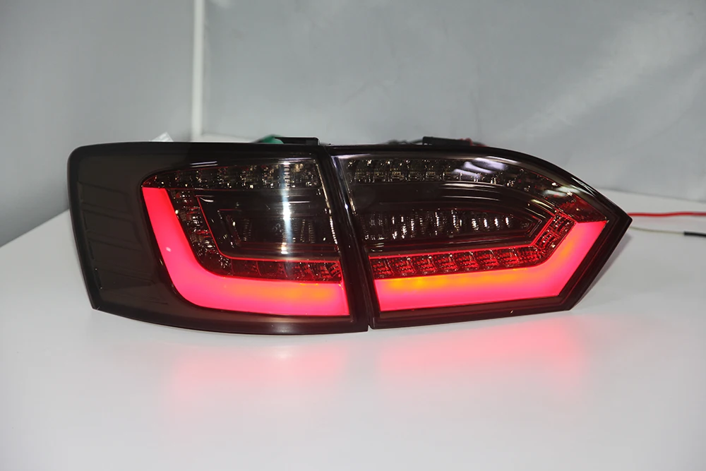 Для Volkswagen New Jetta MK6 Sagitar светодиодный задние фонари 2011 2012 2013 год чёрное Дымовое средство