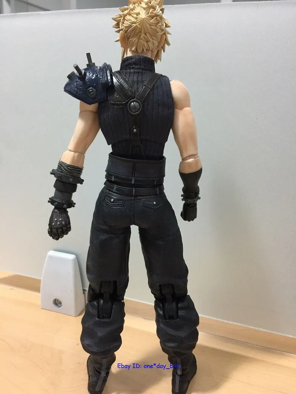 Новый Play Arts Final Fantasy VII Remake Cloud Strife экшн-фигурка без коробки | Игрушки и хобби