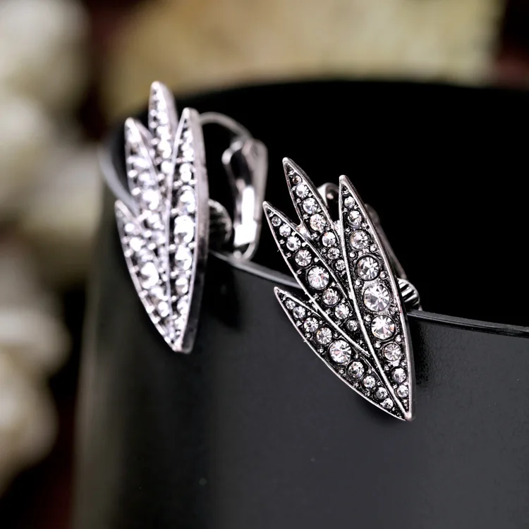 Мода уникальный стиль панк дискотечный шар мода прилив оставляет серьги клип |