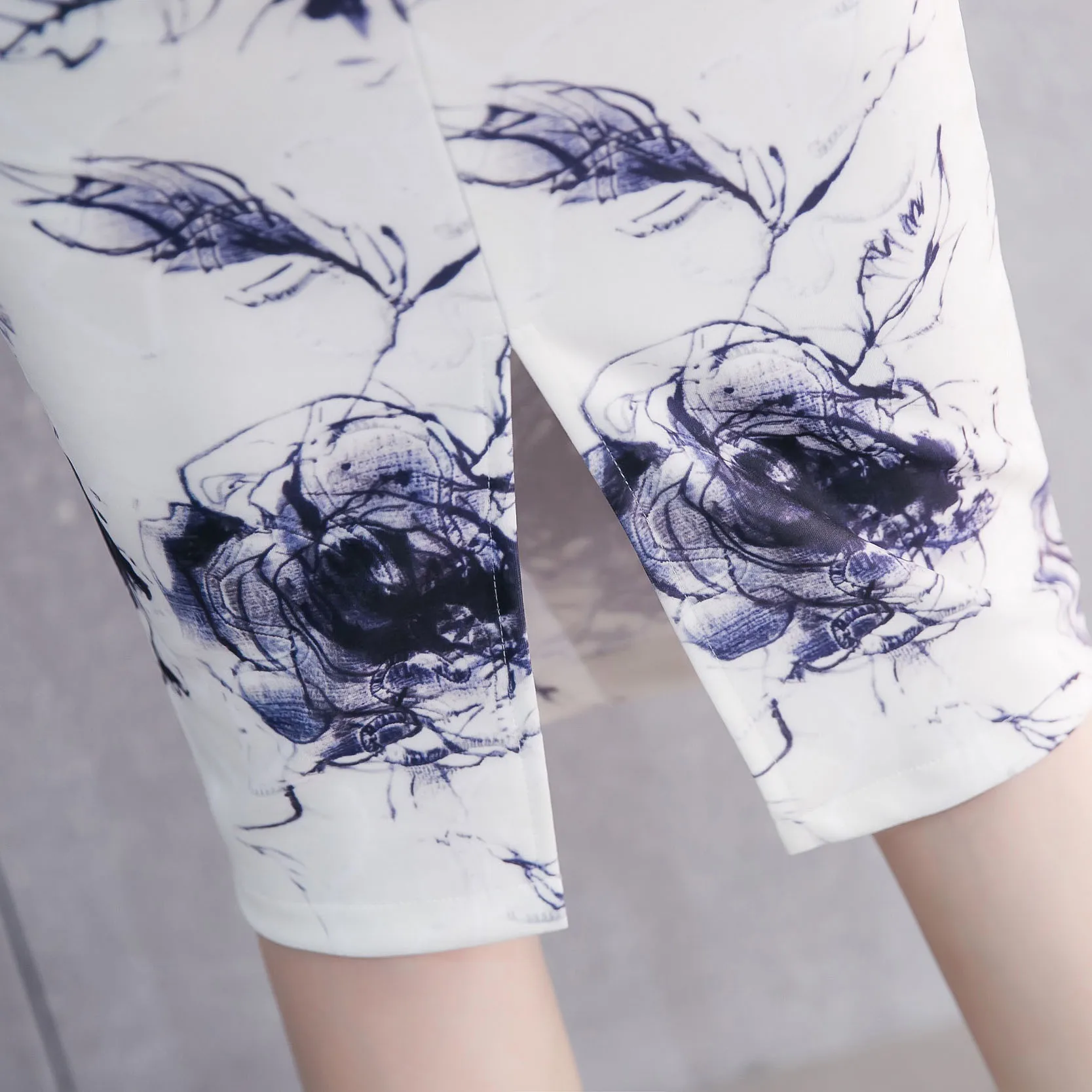 Новые летние 2017 из органической кожи Модные Цветочные офис миди юбки с принтом