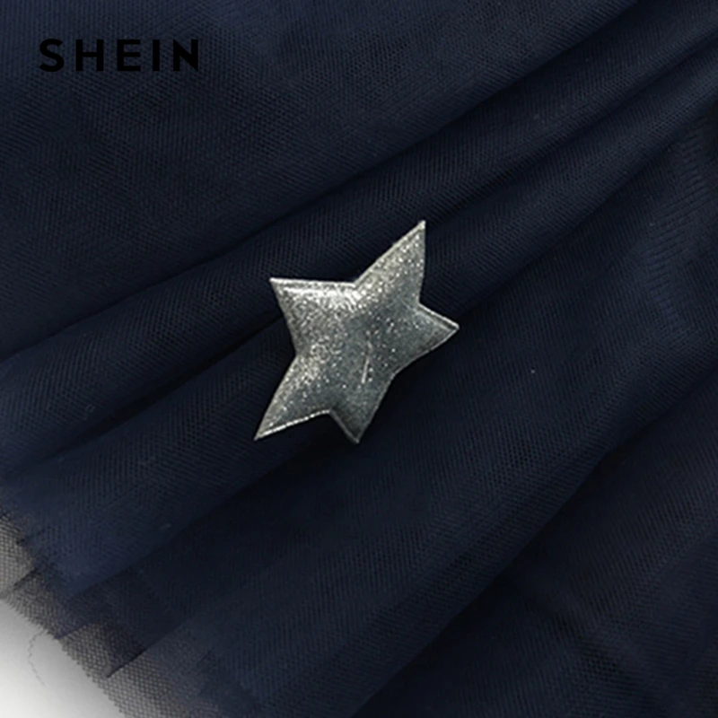 SHEIN Kiddie/повседневное платье из сетчатой ткани с оборками и контрастным узором в виде черной звезды для маленьких девочек; коллекция года; весенние детские Расклешенные платья с длинными рукавами