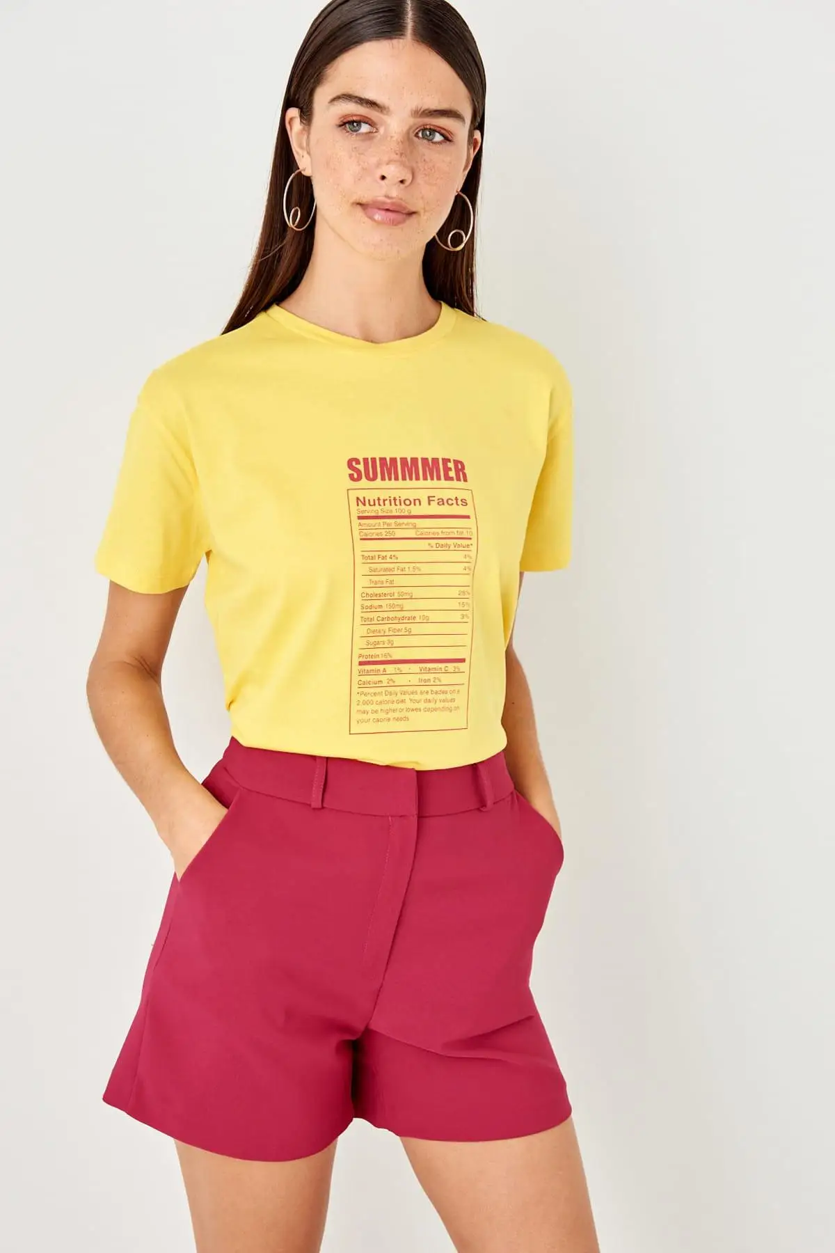 Trendyol желтая Базовая Трикотажная футболка с принтом TWOSS19TS0080 | Женская одежда