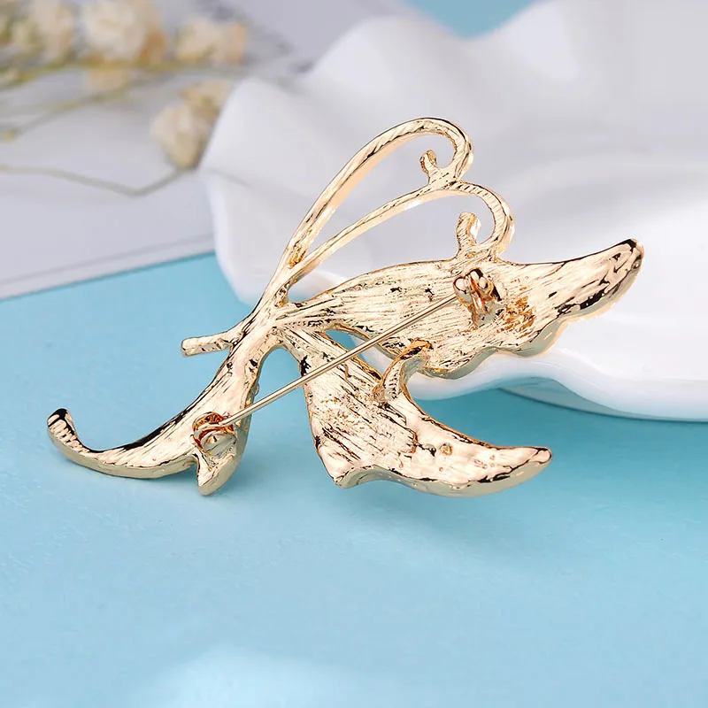 Модные Классические золотистые булавки Бабочка Брошь для женщин вечерние ринки