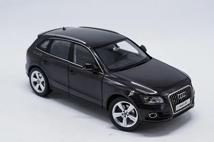 1/18 2013 AUDI Q5 SUV литая под давлением Металлическая Модель автомобиля игрушки для детей Подарки оригинальная коробка коллекция игрушек