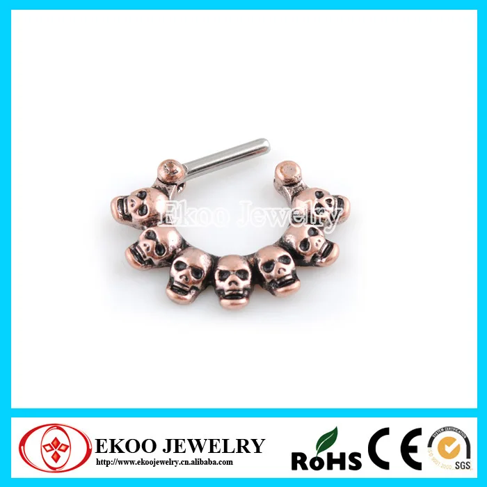 Золото Witrh хромированный череп окружении перегородки Кликер для пирсинга носа