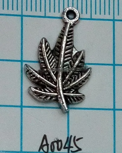 

200pc/lot Newest! Tibetan Sliver Maple Leaf Punk Style Beads vintage charms Finding Bead Making Wholesales