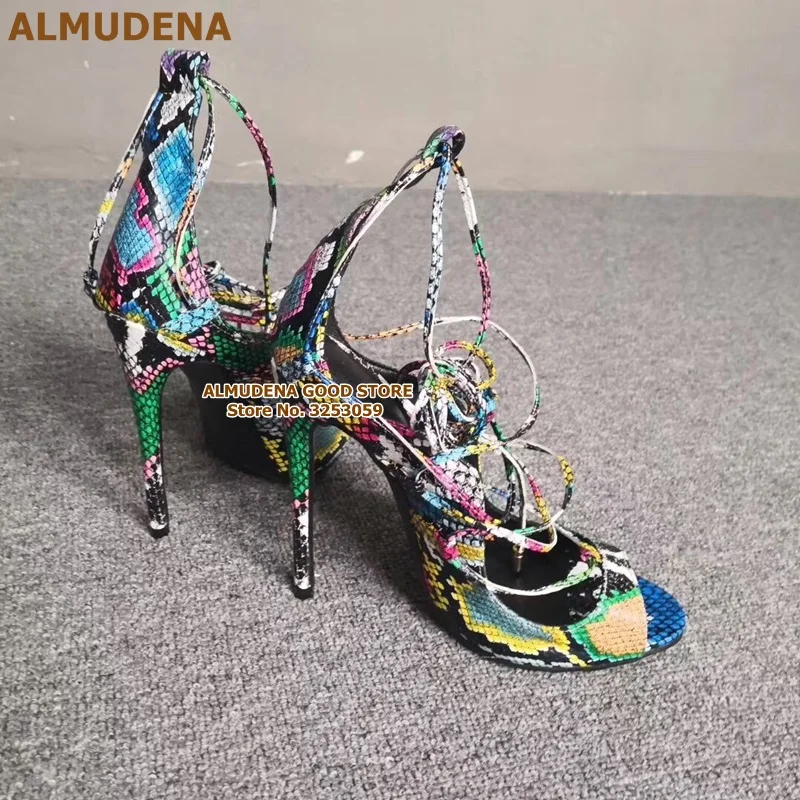 ALMUDENA/фабричные босоножки на высоком тонком каблуке под змеиную кожу с