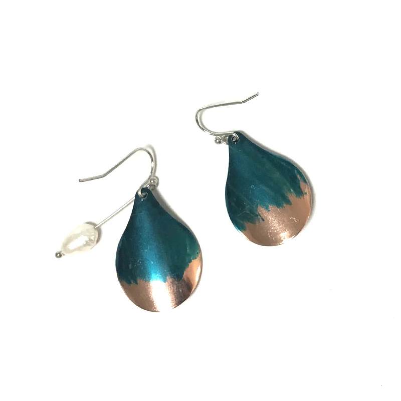 

Bohemia Shell Leaves Earrings Retro Ethnic Simulated Pearl Pendant Drop Earrings for Women Party Gift Boho Jewelry L5J749