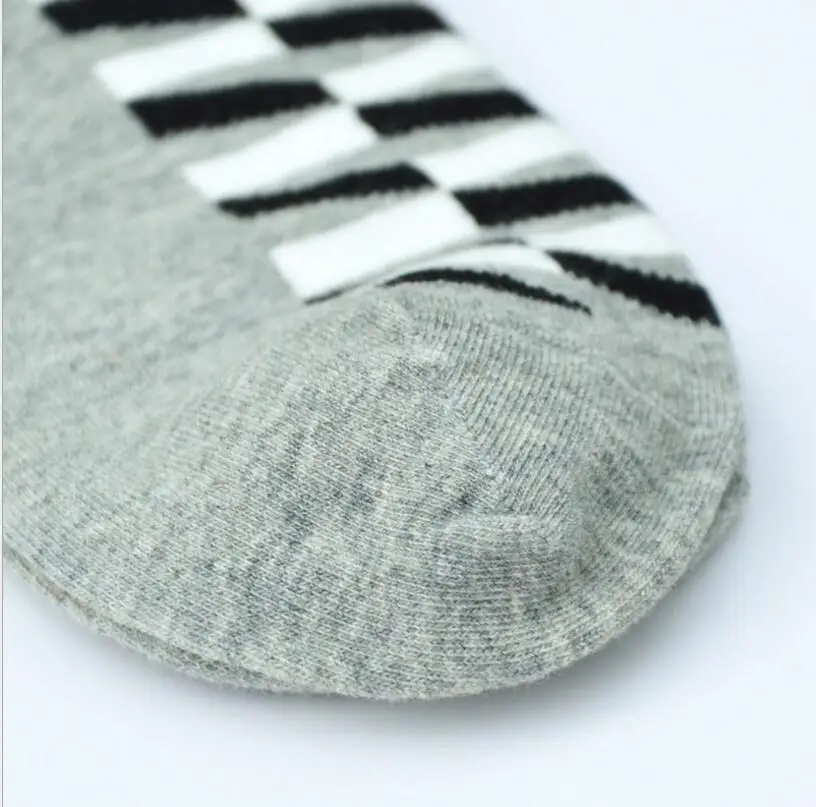 

CRAZY FLY 2020 Cotton Men Socks Simple Comfortable Casual Cotton Short Socks Funny Colors Female Socks Colorful Lattice Socks