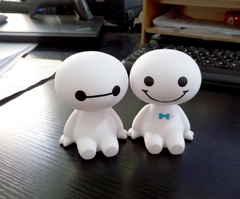 Тряски голова куклы автомобиля украшения Робо-пес на Big Hero Baymax Авто Наклейка милые цифры игрушки украшения кукол из мультфильмов орнамент подарок