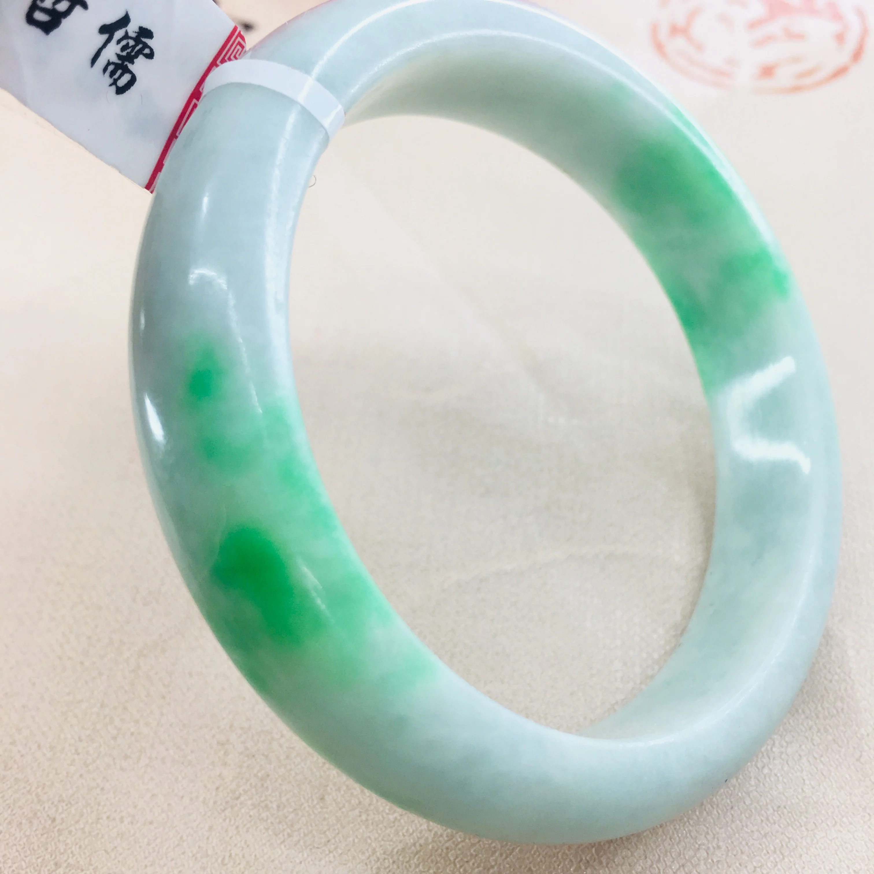 

Zheru Jewelry Pure Natural Jadeite Bracelet Natural Light Color + Yang Green 54-62mm Female Jade Bracelet Gift Send Certificate