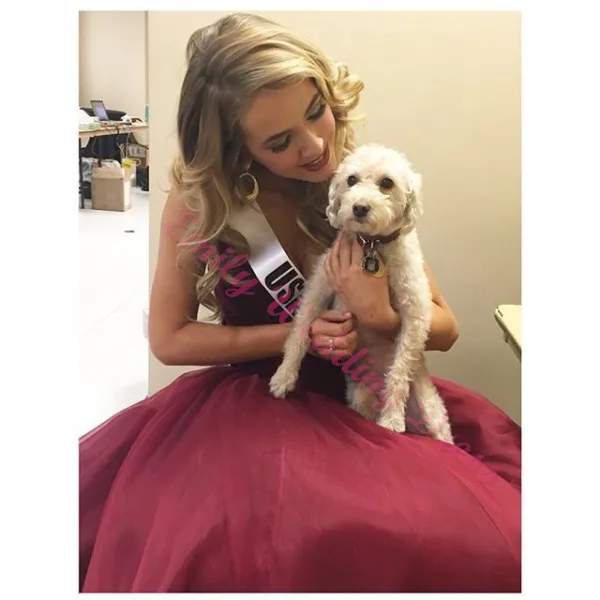 Винно-красное бархатное платье для выпускного вечера 2017 А-линия Длина до пола