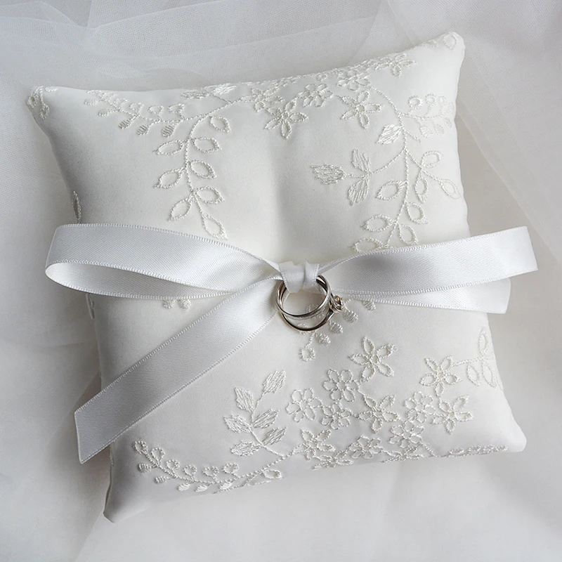 Western-Style Elegant with Satin Bow Lace Wedding Favors Gift Ring Box Pillow Cushion decor free shipping | Дом и сад
