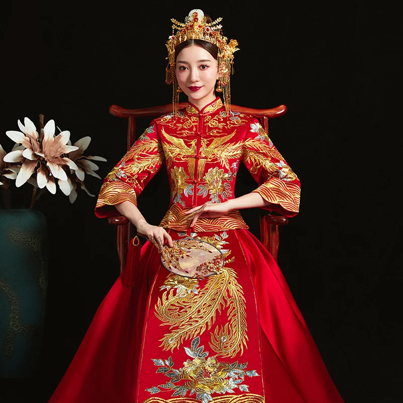 Красное традиционное китайское свадебное платье cheongsam с вышивкой вечернее для