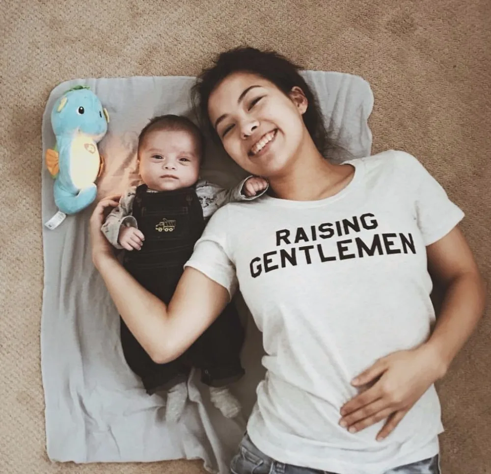 Футболка с надписью RAISING GENTLEMEN женские Забавные футболки графикой Летний стиль